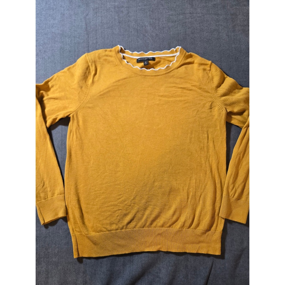 Banana Republic Sweater Womens Medium Mustard Yellow Scallop Neck Knit